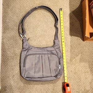 NEW TRAVELON Anti - Theft, Lightweight , Crossbody purse. NEW Grey TRAVEL PURSE